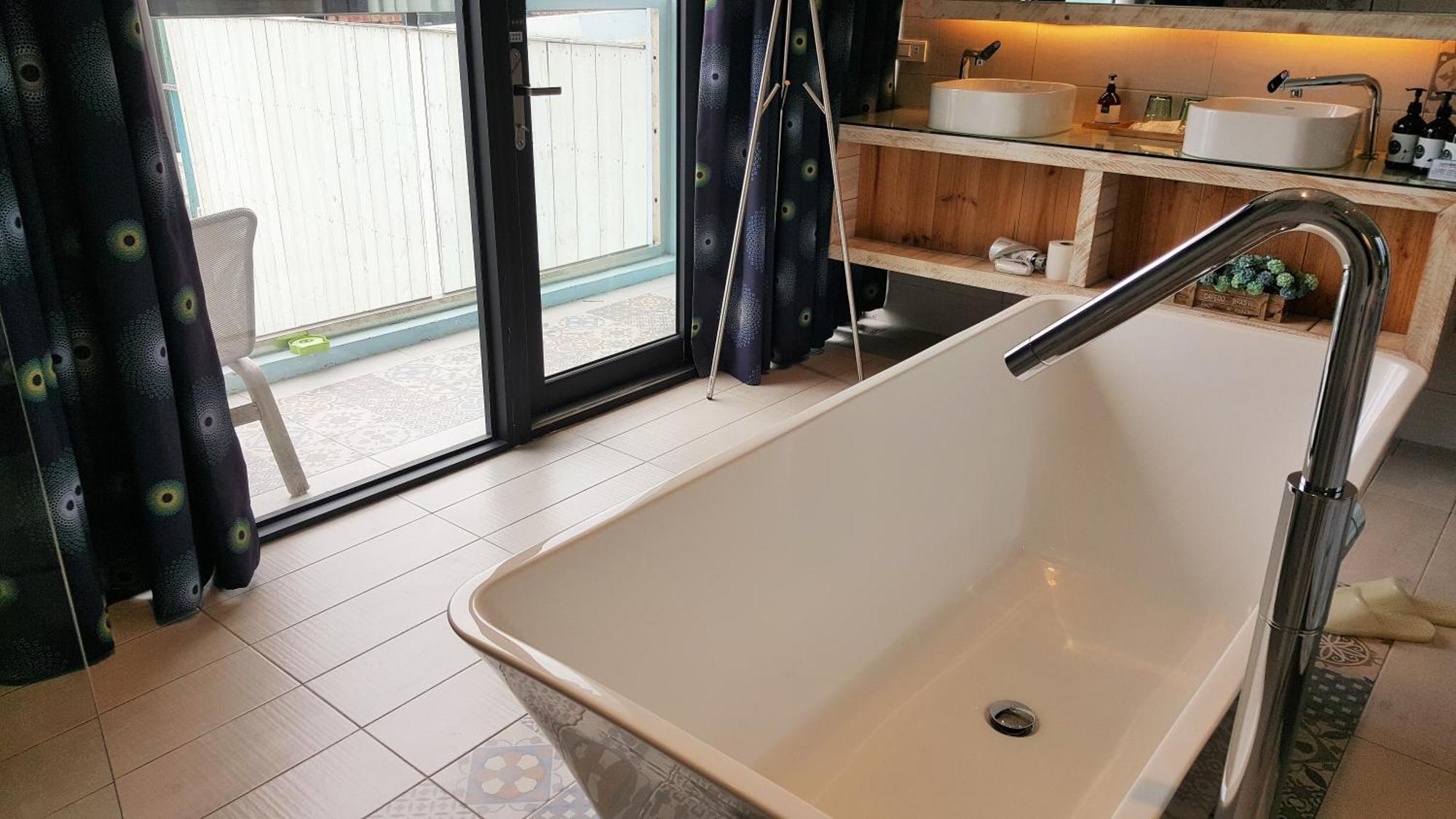 南湾 アジュール Bed & Breakfast 部屋 写真