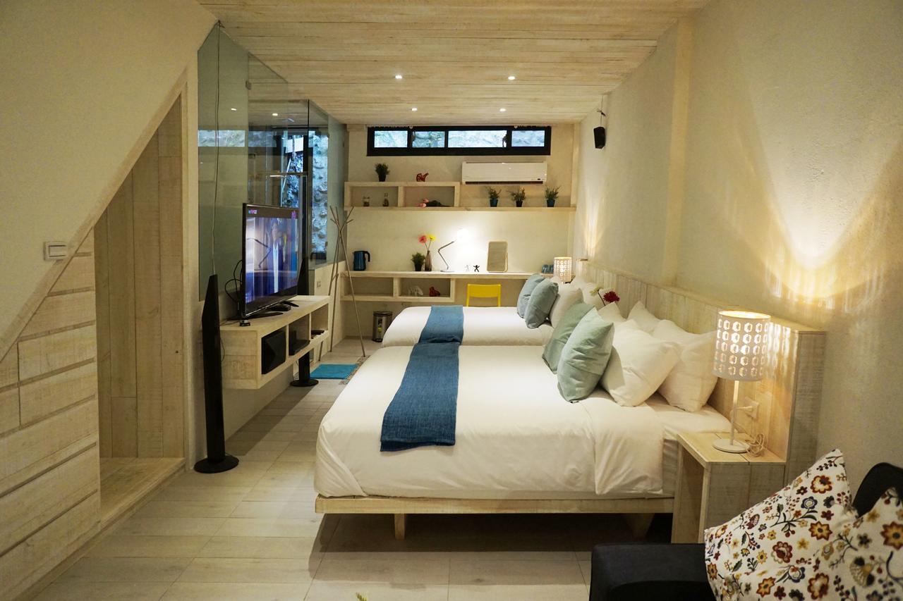 南湾 アジュール Bed & Breakfast エクステリア 写真