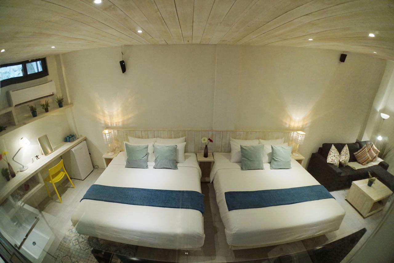 南湾 アジュール Bed & Breakfast エクステリア 写真