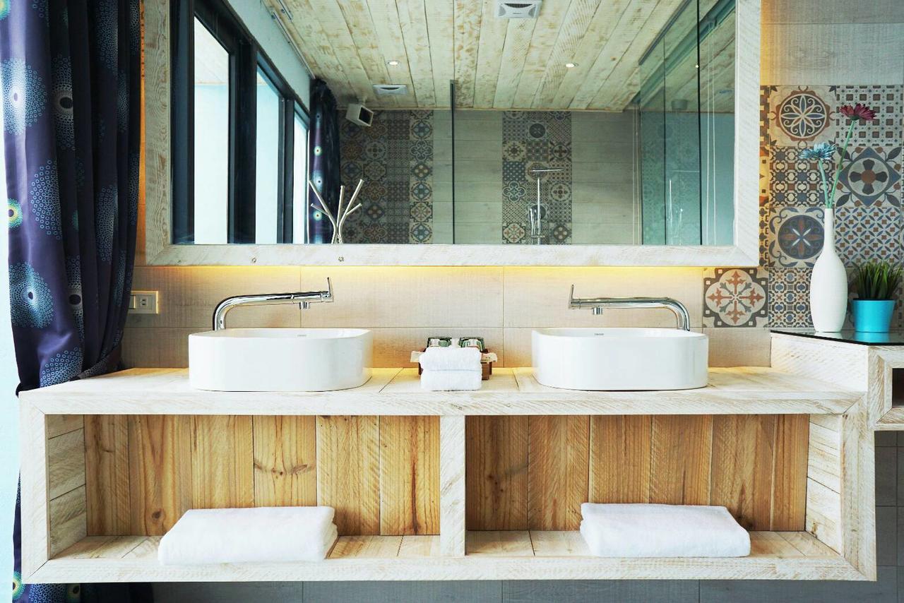 南湾 アジュール Bed & Breakfast エクステリア 写真