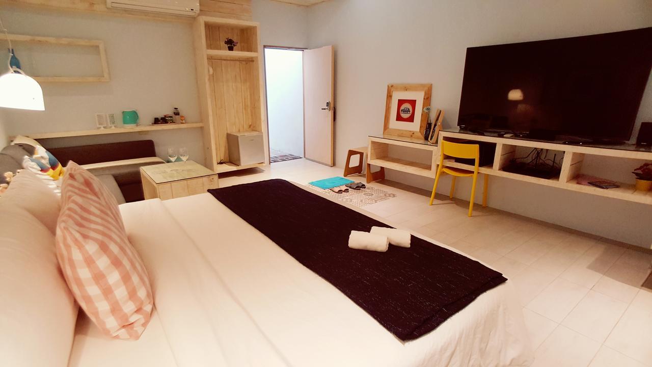 南湾 アジュール Bed & Breakfast エクステリア 写真